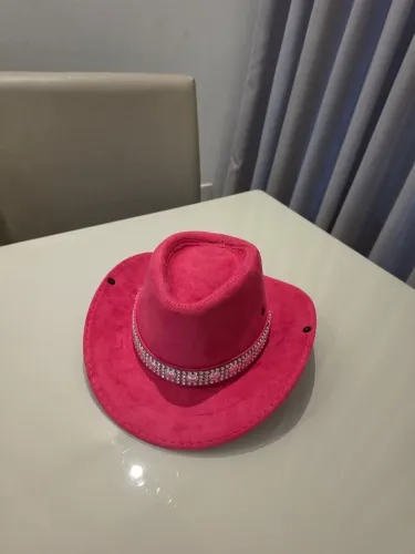 Chapéu rosa infantil