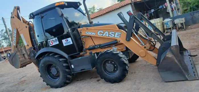 Retroescavadeira Case 580N - 2021