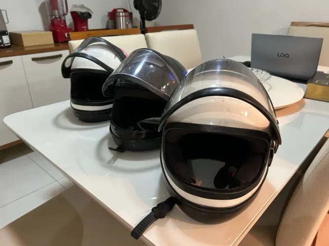 Vendo capacete - DESAPEGO