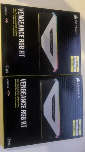 Memória DDR4 Corsair Vengeance RGB RT, 16GB (2x8GB), 3600MHz, White