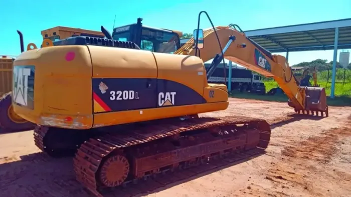 ESCAVADEIRA HIDRÁULICA CATERPILLAR 3200DL - 2008