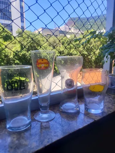 Lote copos/ Taças cerveja 2 Pint 2 taças diversas
