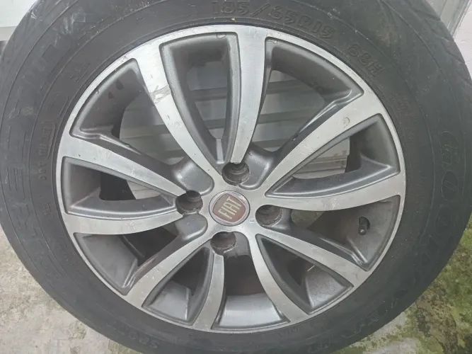 Roda esportiva aro 15