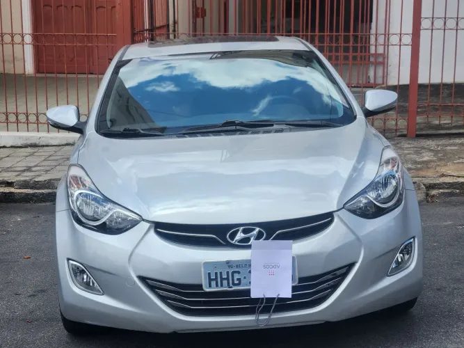 Hyundai Elantra GLS 1.8 16V Aut. 2012