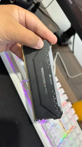 Memória ram corsair vengeance rgb pro 8gb ddr4 3200mhz