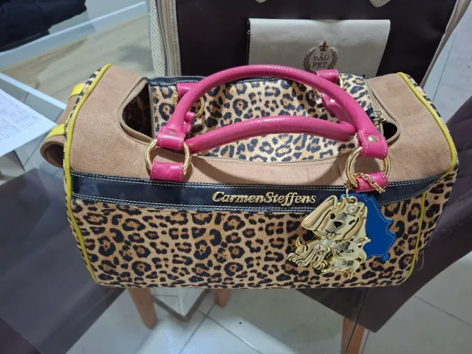 Bolsa para pet Carmens stefhani com detalhes em couro