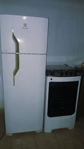 Fogão e geladeira