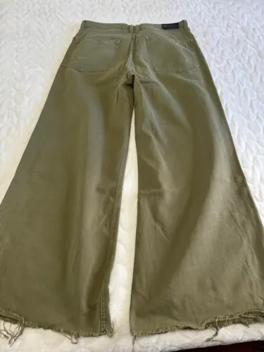 calça verde pantalona