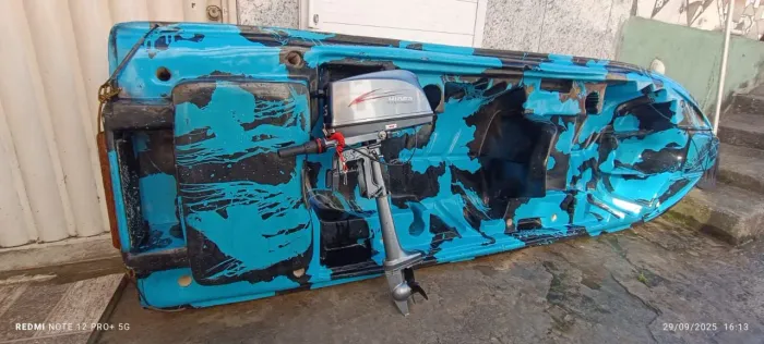 Caiaque 2 lugares com motor 