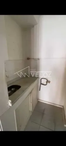 Apartamento - / Residencial / Glória