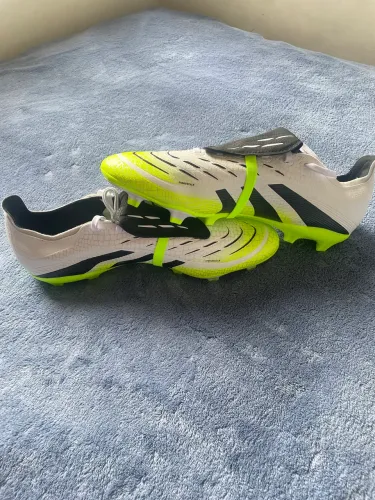 Chuteira Campo Adidas Predator League LIN Unissex - Branco e Verde