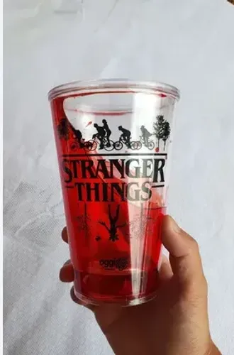 Copo Stranger Things Oggi