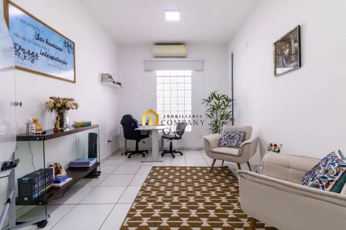 Linda Casa Térrea para Fins Comercial/Residencial na Vila Augusta em Sorocaba/SP