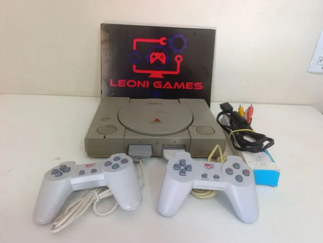 Playstation 1 - relíquia (24x no cartão de crédito)