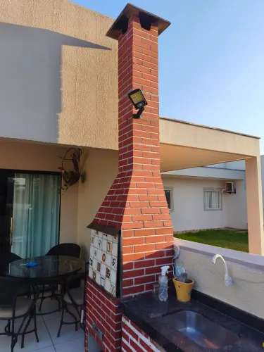 Vende-se churrasqueira