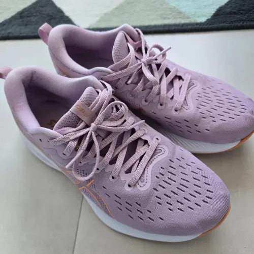 Tênis Asics Gel Excite 10 em bom estado de conservação, nr 37