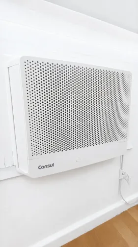 Ar condicionado janela 7500 BTUs Consul Digital c/ Controle Remoto