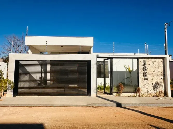 Casa plana nova com 3 suites a venda no bairro Morada do Vale III