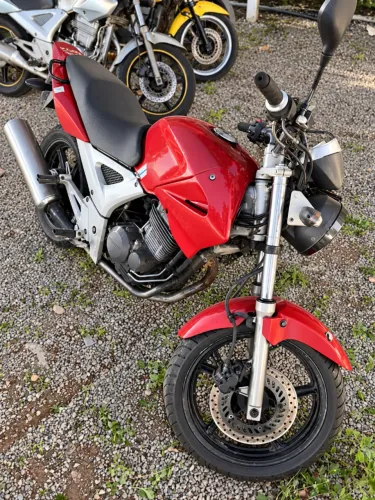 Honda CBX 250 Twister 2004