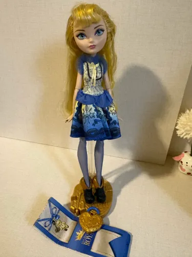 Boneca ever after high Blondie lockes 