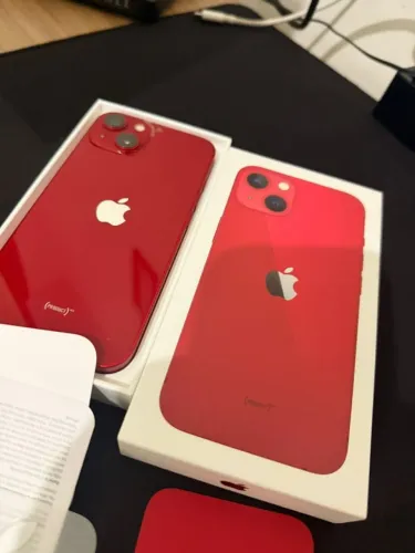 iPhone 13 Red - 256 GB 