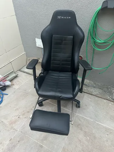 Cadeira gamer semi nova