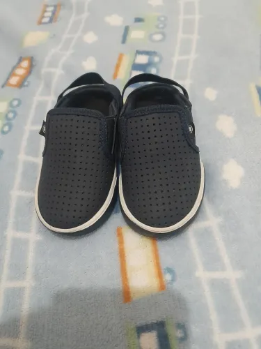 Vendo esse sapatinho infantil de menino numeração 19
