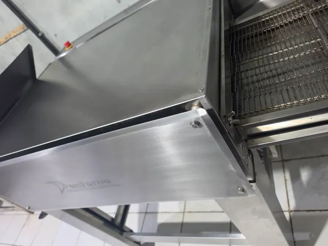 Forno de Pizza Esteira<br><br>FORNO PIZZA MAKER FPE-EL 45/80<br><br>FORNO PIZZA MAKER FP