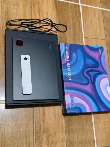 Mesa Digitalizadora ZINNIA Momentum MT200