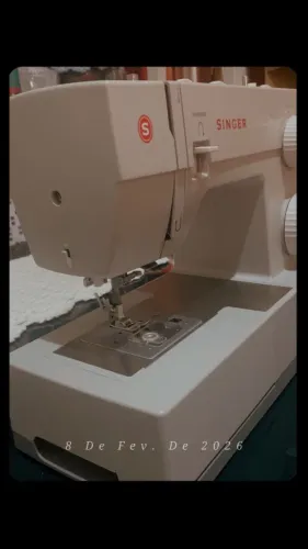 Vendo essa máquina de costura nova interessados entrar contato *91