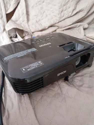Projetor Epson S12+ 2800l svga