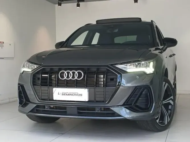 Audi Q3 Perf. Black 2.0 TFSI Tiptr. Quattro 2024