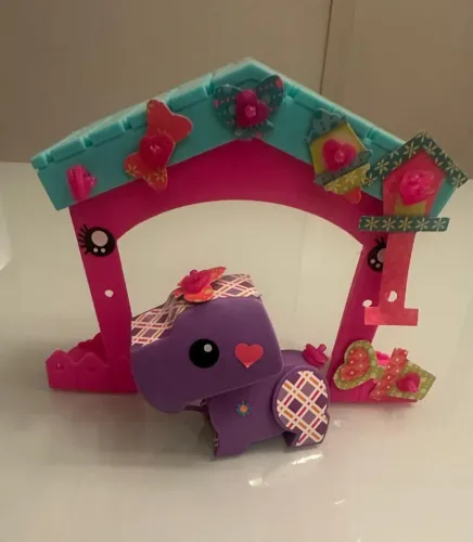 Brinquedos Cachorro e casa