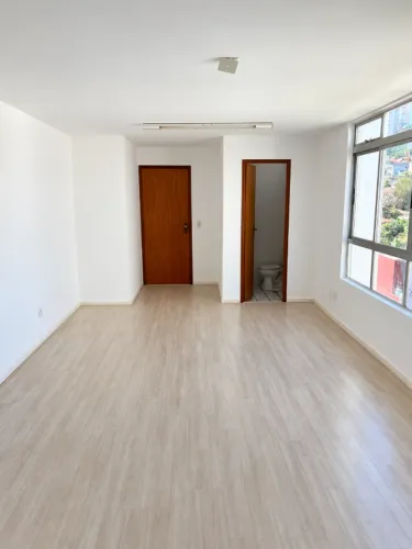 Sala Comercial Arejada em frente VerdeMar