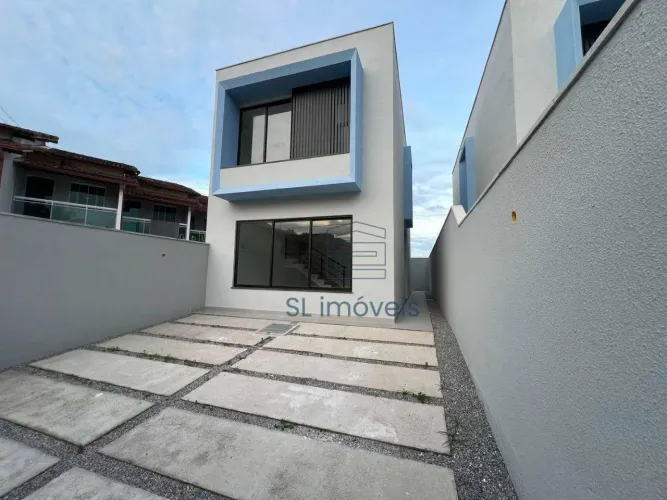 Casa duplex com 2 suítes à venda no Jardim Miramar, Rio das Ostras