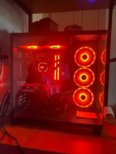 PC GAMER(MONTADO A MENOS DE 1 ANO)