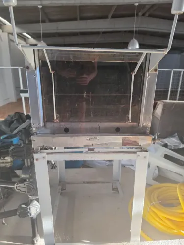 forno industrial a gás com pedra refratária (forno de lastro) da marca Venâncio.
