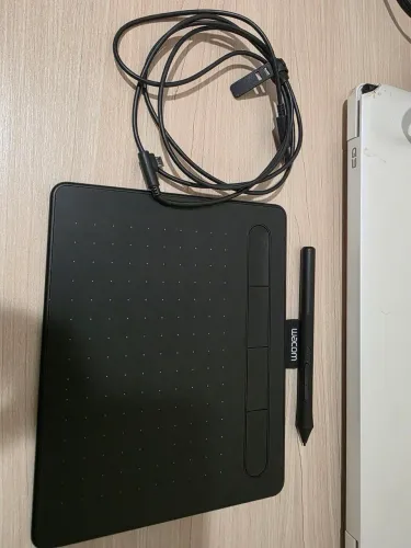 Mesa digitalizadora Wacom Intuos