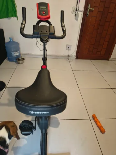 Bike ergométrica usada pouquíssima vezes