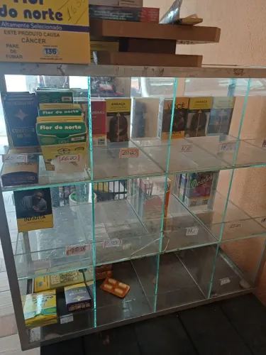 Vendo pratilheira de Vidro 50 Cm
