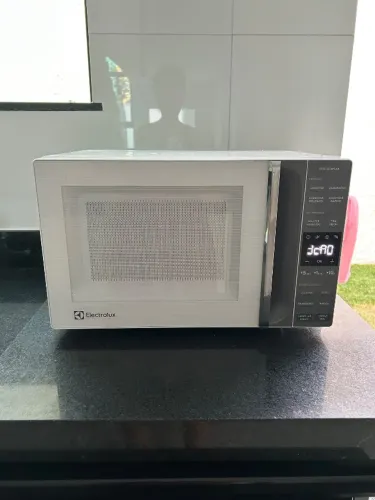 Microondas Electrolux 23L