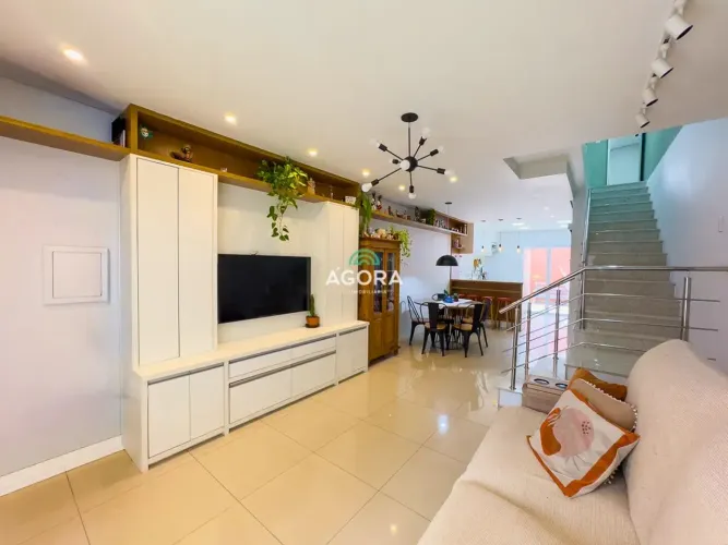 Sobrado para venda com 101 metros quadrados com 2 quartos em São José - Canoas - RS