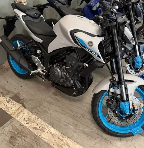 Moto MT03 em estado de zero 1.100km