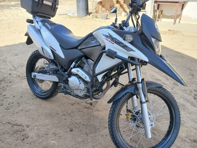 XRE 300 2010