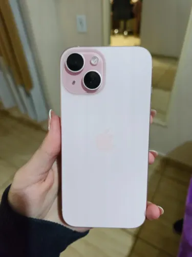 iPhone 15 128GB Rosa - 86% Bateria