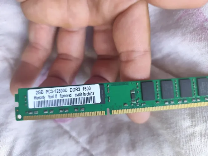 Memória ddr3 2 gb 1600 MHz