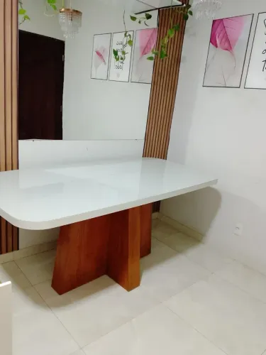 Mesa de vidro semi nova 1.80 de comprimento por 89 de largura