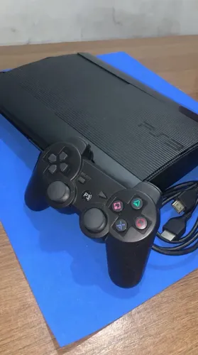 PS3 SUPER SLIM 128G DESBLOQUEADO+1 CONTROLE E CABOS