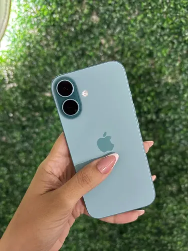 iPhone 16