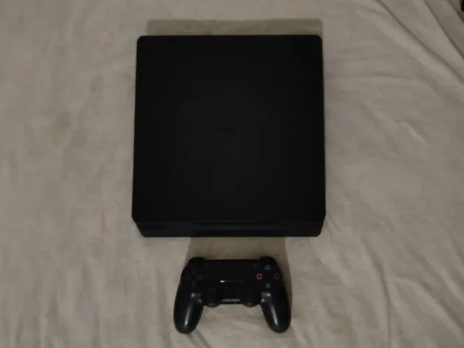 PS4 slim 500 GB